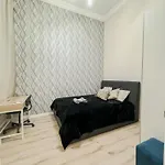 Stylish Parisian 3br In Budapest, Sleeps 9 Apartment