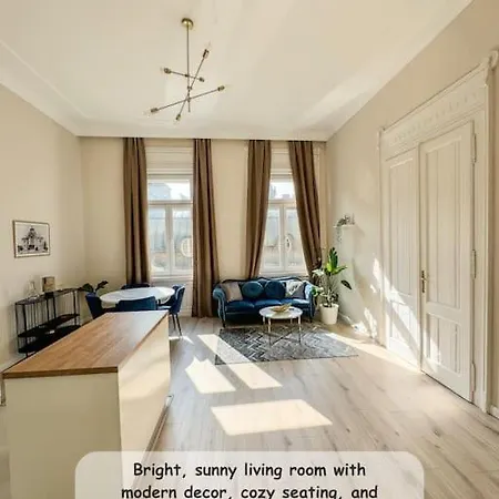 Stylish Parisian 3br In Budapest, Sleeps 9 Budapeszt