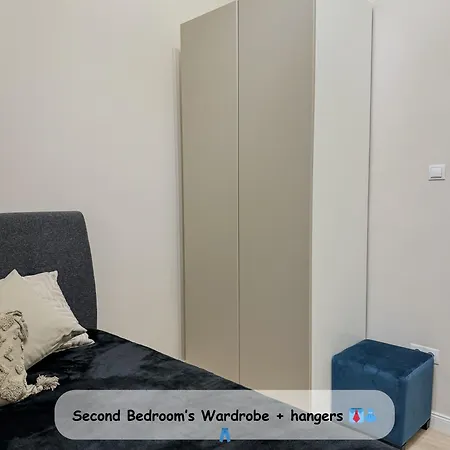 Stylish Parisian 3br In Budapest, Sleeps 9 Apartament *