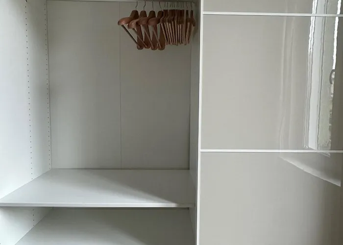 Апартаменты Stylish Parisian 3br In Budapest, Sleeps 9 Будапешт
